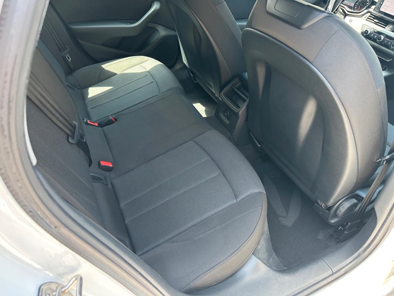 Audi A4 Avant 30 TDI/136 CV S tronic Business Advanced
