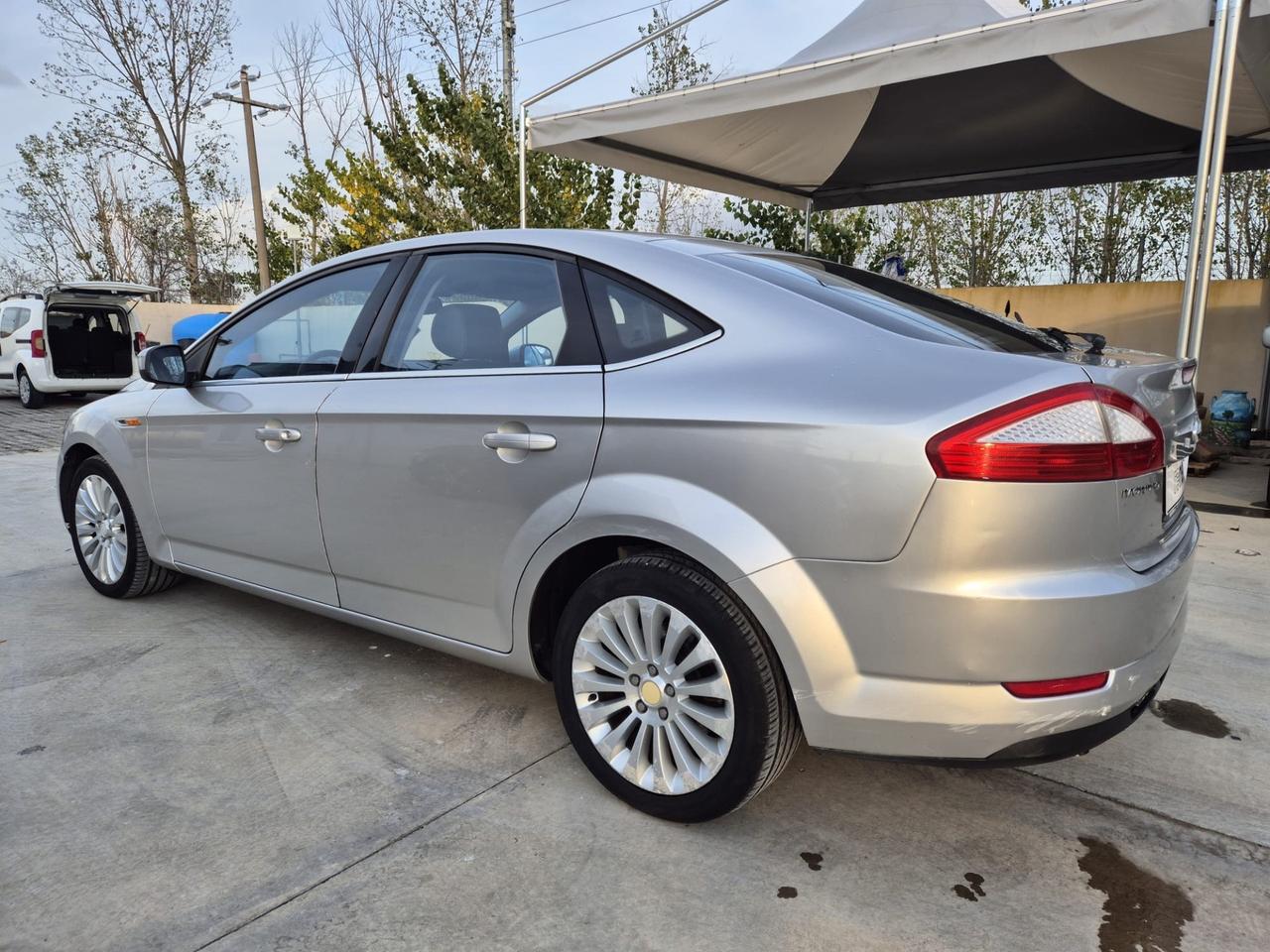 Ford Mondeo 2.0 TDCi 140 CV 5 poret Ghia DPF
