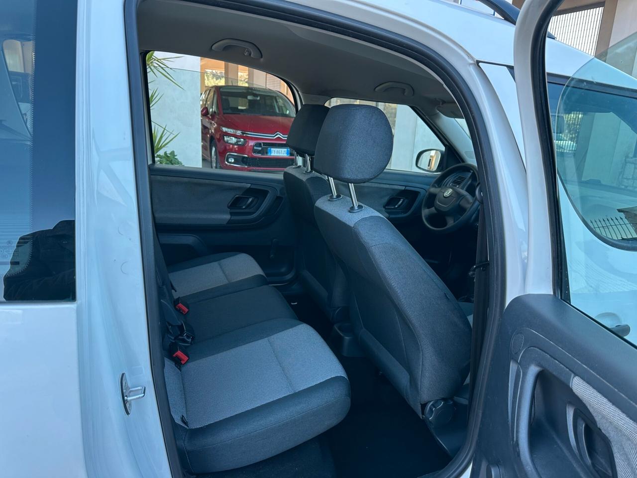 Skoda Roomster 1.6 TDI CR 90CV Ambition 2012