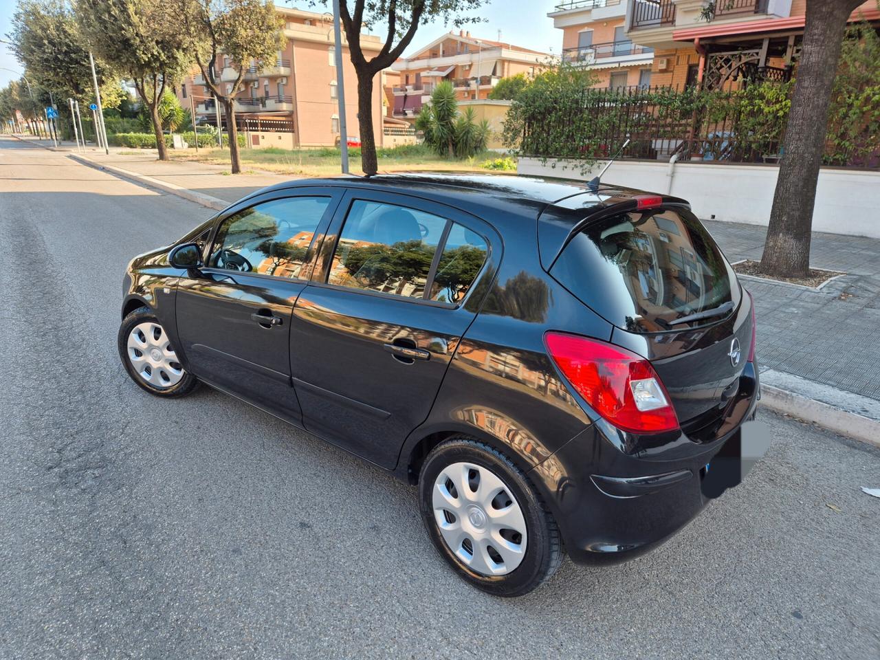 Opel corsa 1.2 gpl anno 08