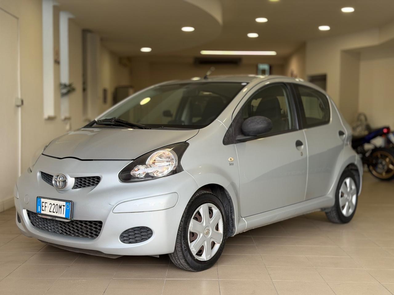 Toyota Aygo 1.0 12V VVT-i 5 porte Now Connect