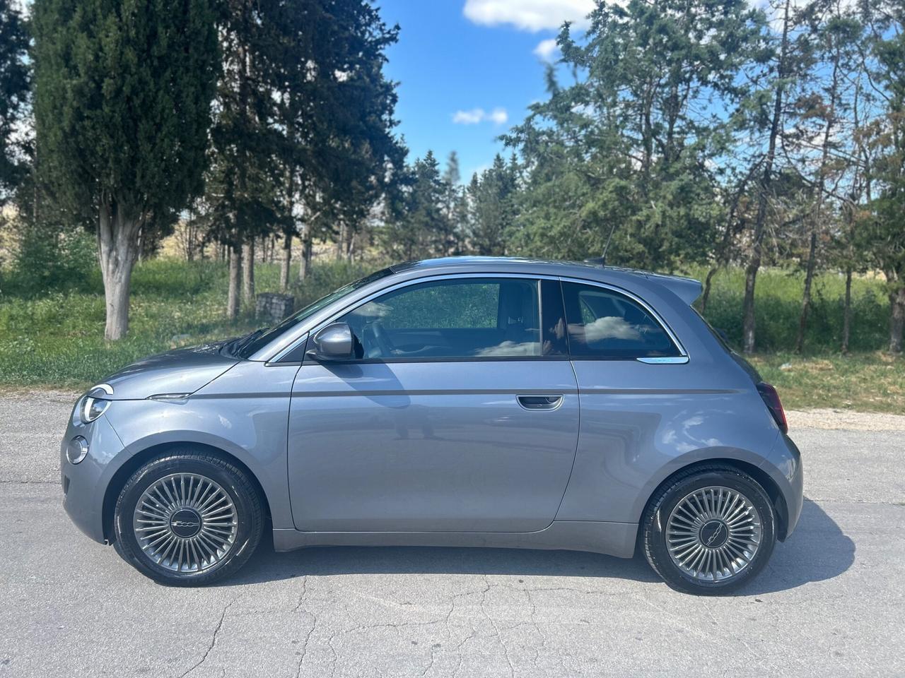 Fiat 500 500e Berlina 42 kWh Passion