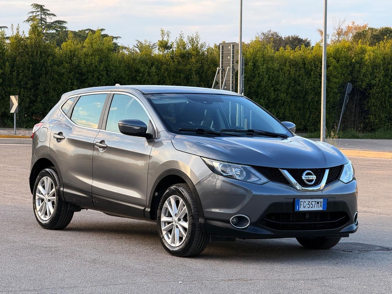 Nissan Qashqai Automatico GARANZIA 12 mesi