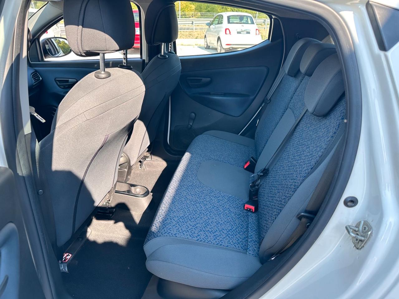 Lancia Ypsilon 1.0 FireFly 5 porte S&S Hybrid Gold