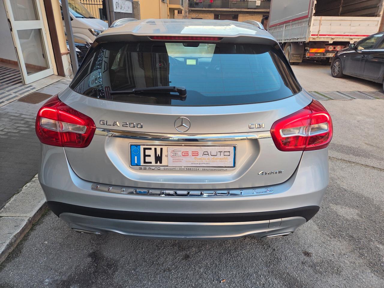 MERCEDES GLA 2.2 136 CV SOLI 100000 KM CERTIFICATI