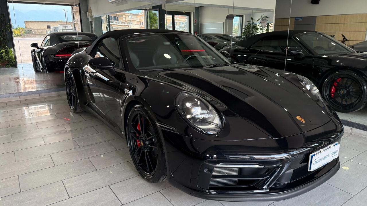 PORSCHE 992 GTS CABRIO UFF ITALIA