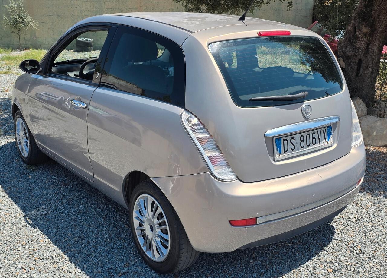 Lancia Ypsilon 1.2 Argento