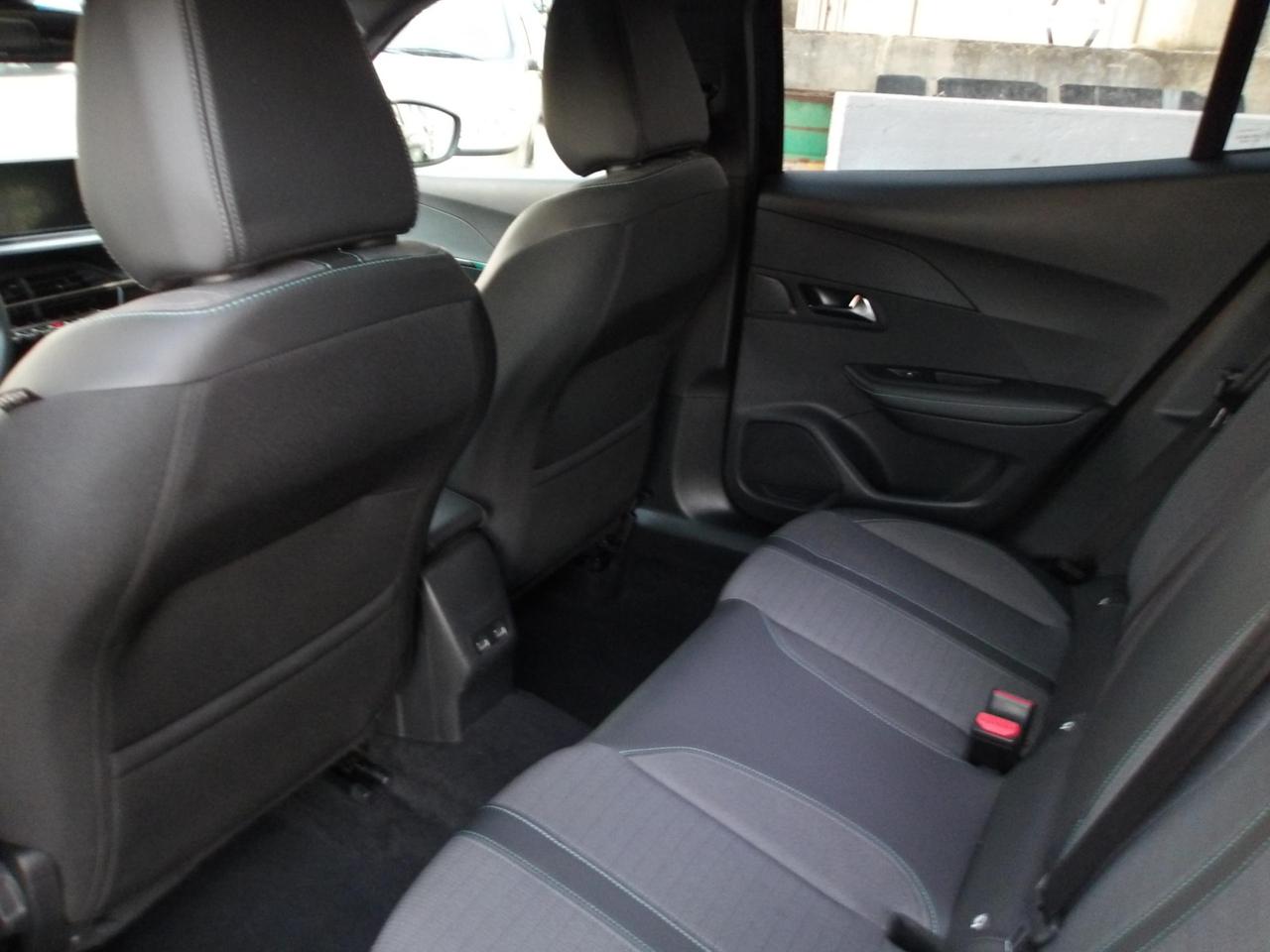 Peugeot 2008 1.2 puretech Allure Pack 130cv