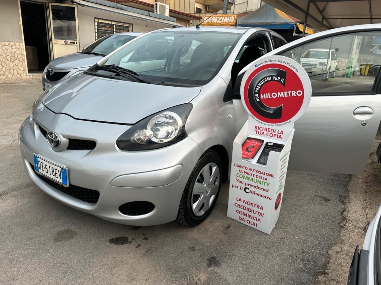 Toyota Aygo 1.0 12V VVT-i 5 porte Sol