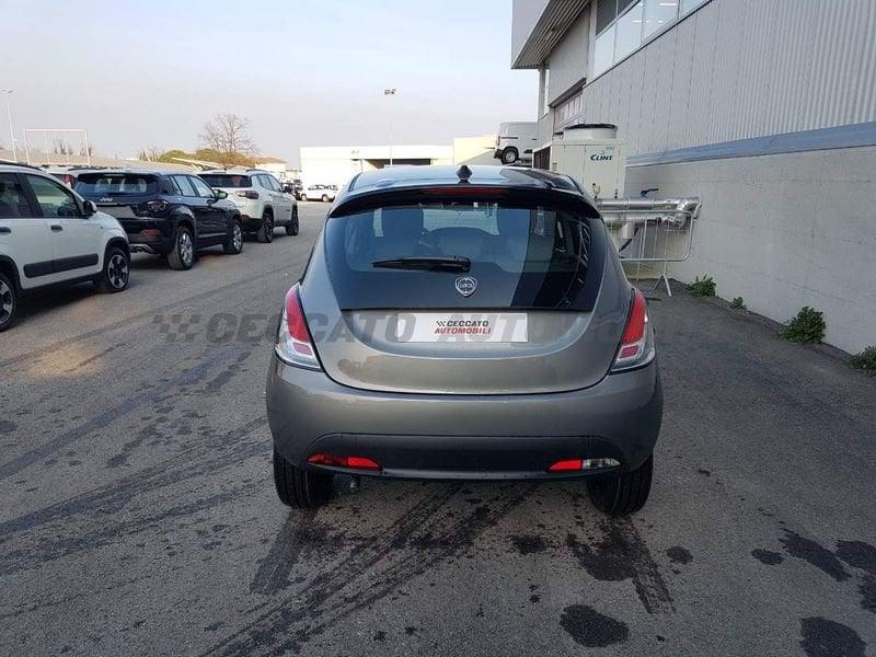 Lancia Ypsilon 1.0 firefly hybrid Oro s&s 70cv