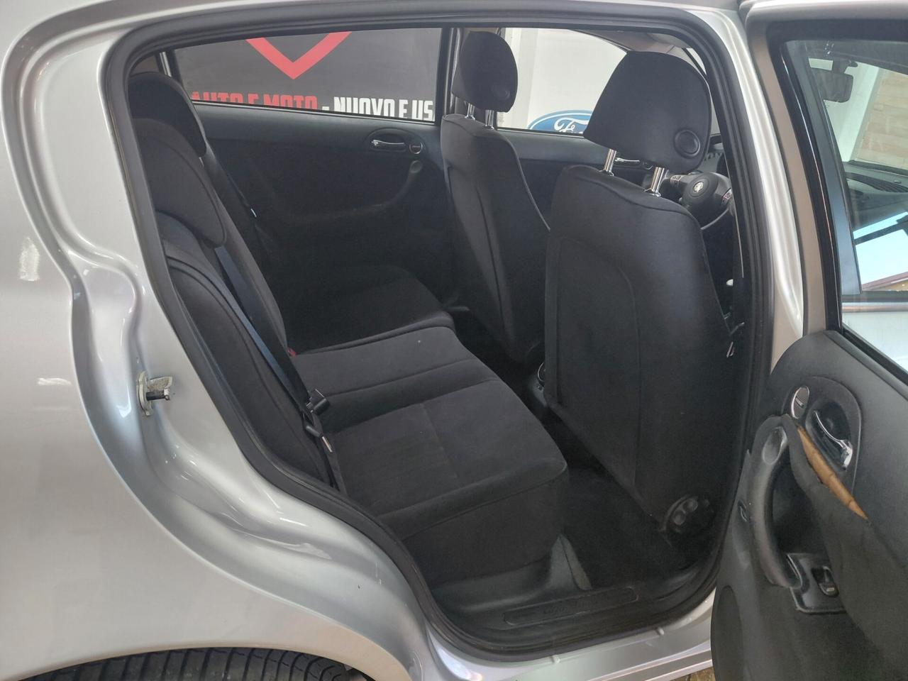 Alfa Romeo 147 1.9 JTD (120) SOLI 117000 KM