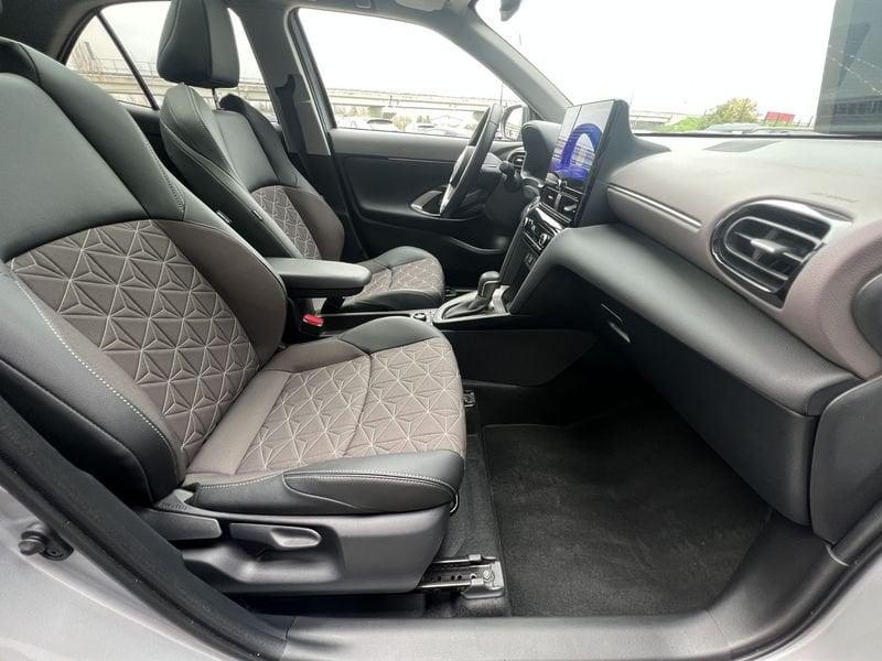 Toyota Yaris Cross 1.5 E-CVT Lounge AWD-i 131cv