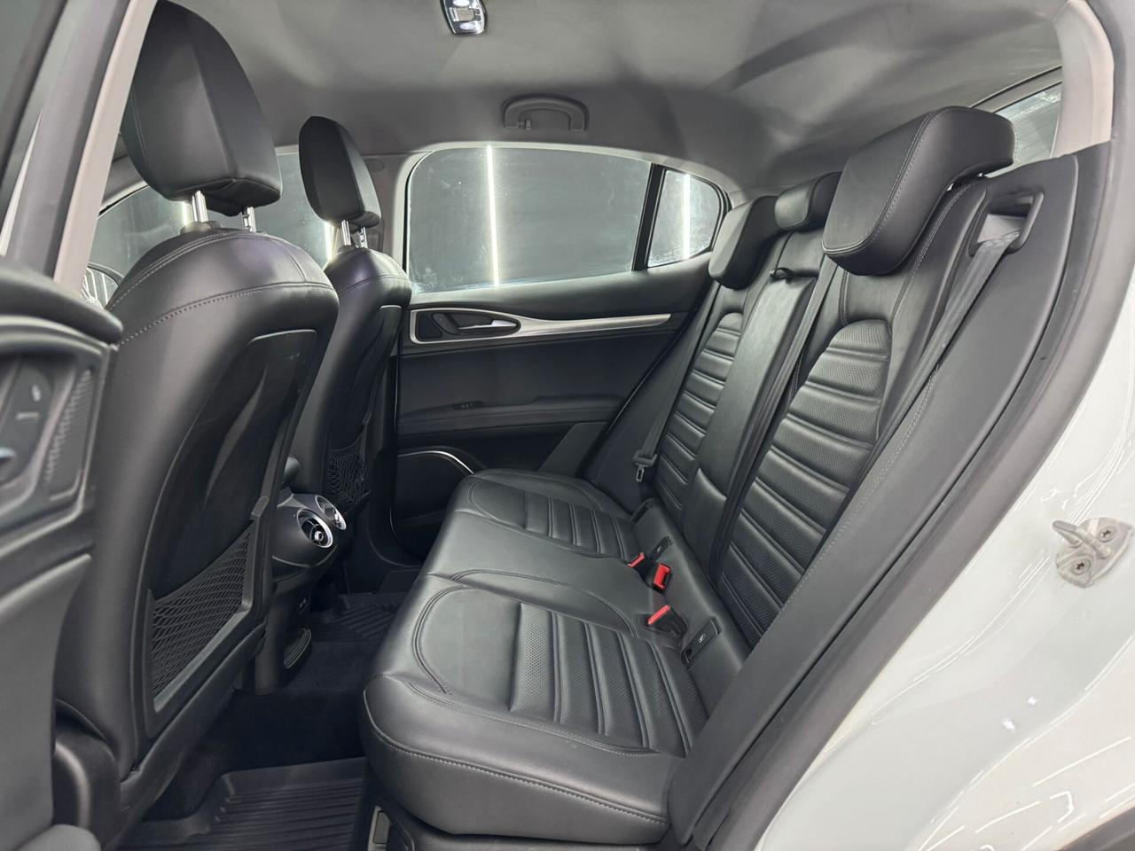 Alfa Romeo Stelvio 2.2 Turbodiesel 180 CV AT8 RWD Super