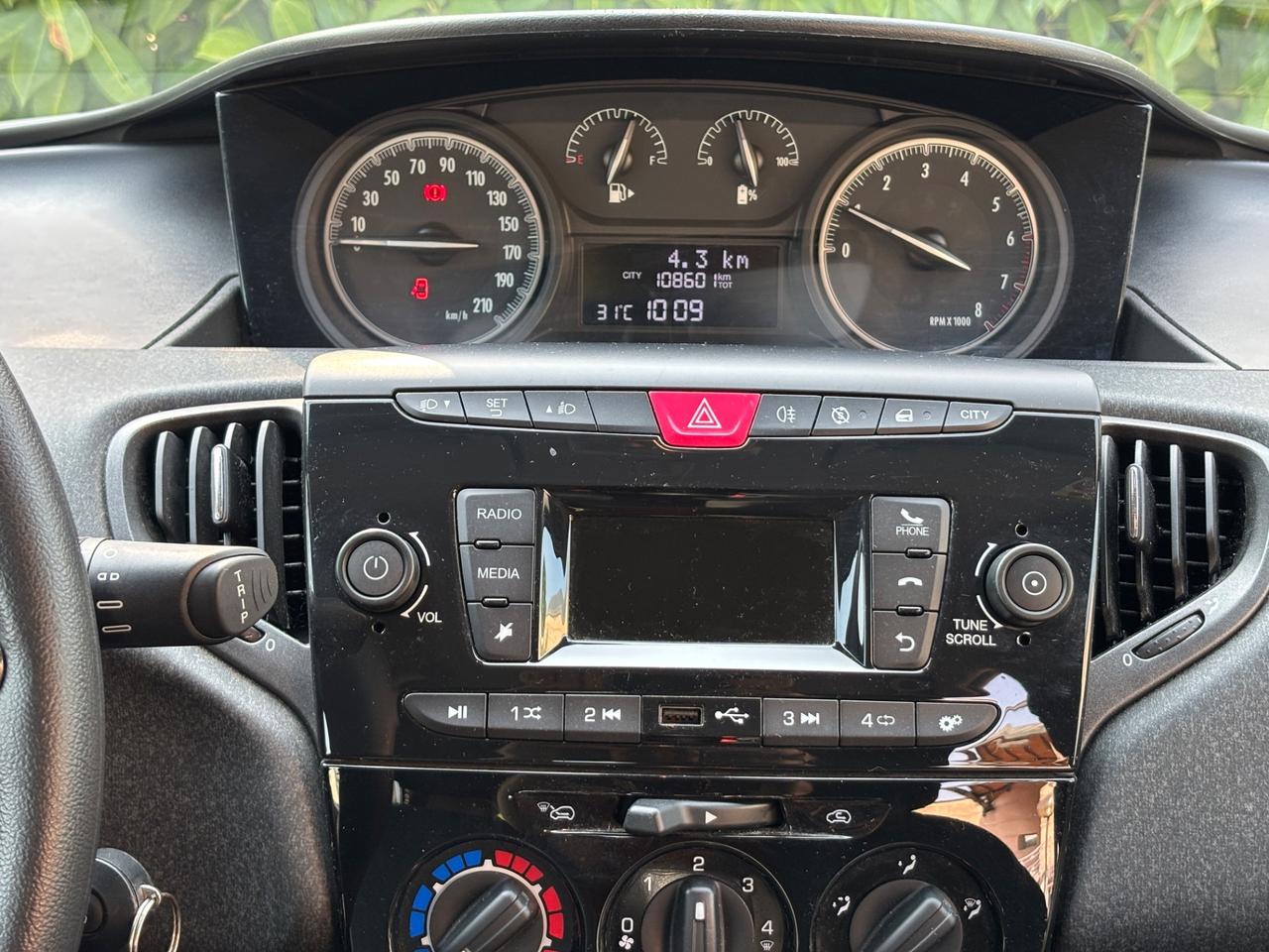 Lancia Ypsilon Hybrid (con soli 108000km)