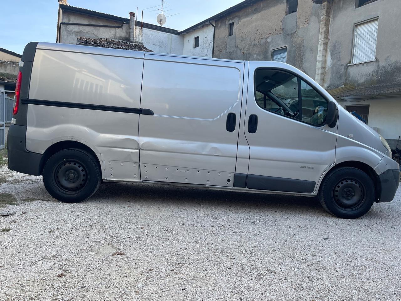 Renault Trafic T27 2.5 dCi/150 PC-TN Furgone DPF