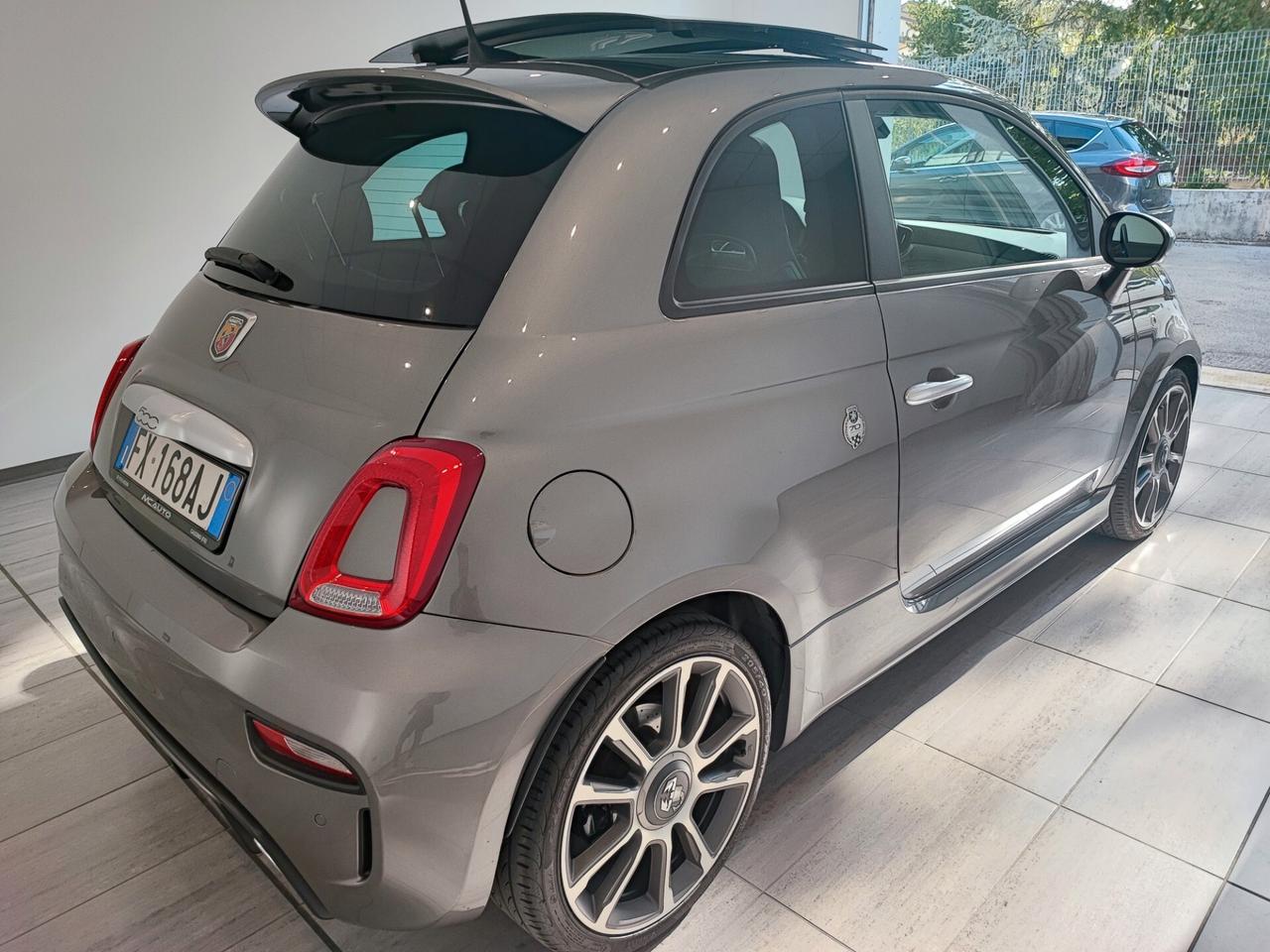Abarth 595 1.4 Turbo T-Jet Turismo FULL OPTIONAL