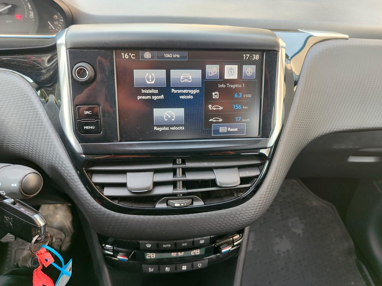 Peugeot 2008 1.6 BlueHDi 100 CV ALLURE 2016