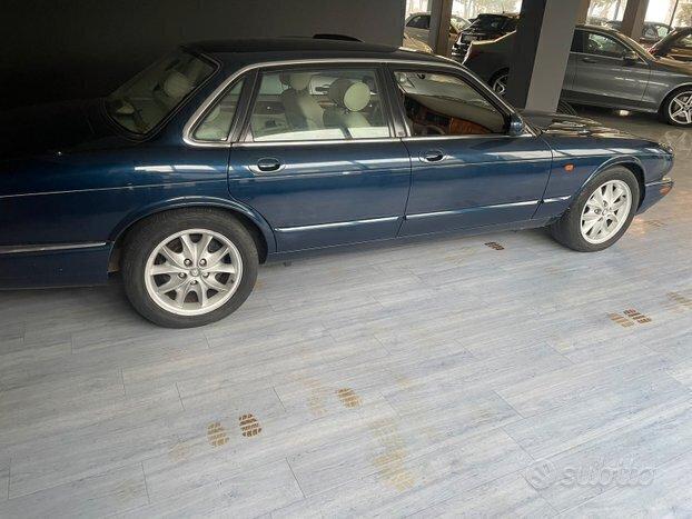 Jaguar XJ SOVEREIGN