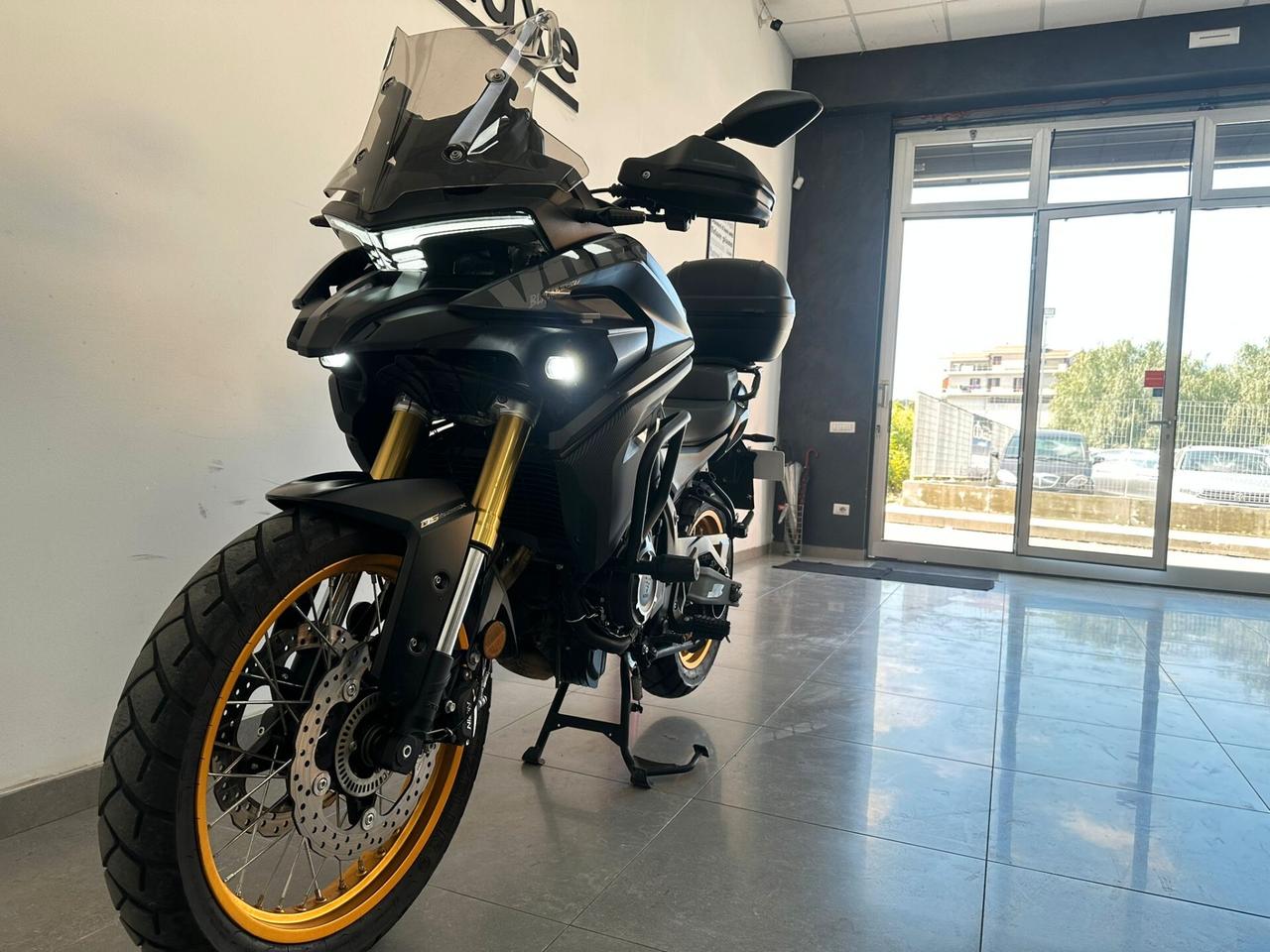 Voge Valico 525 Black Night