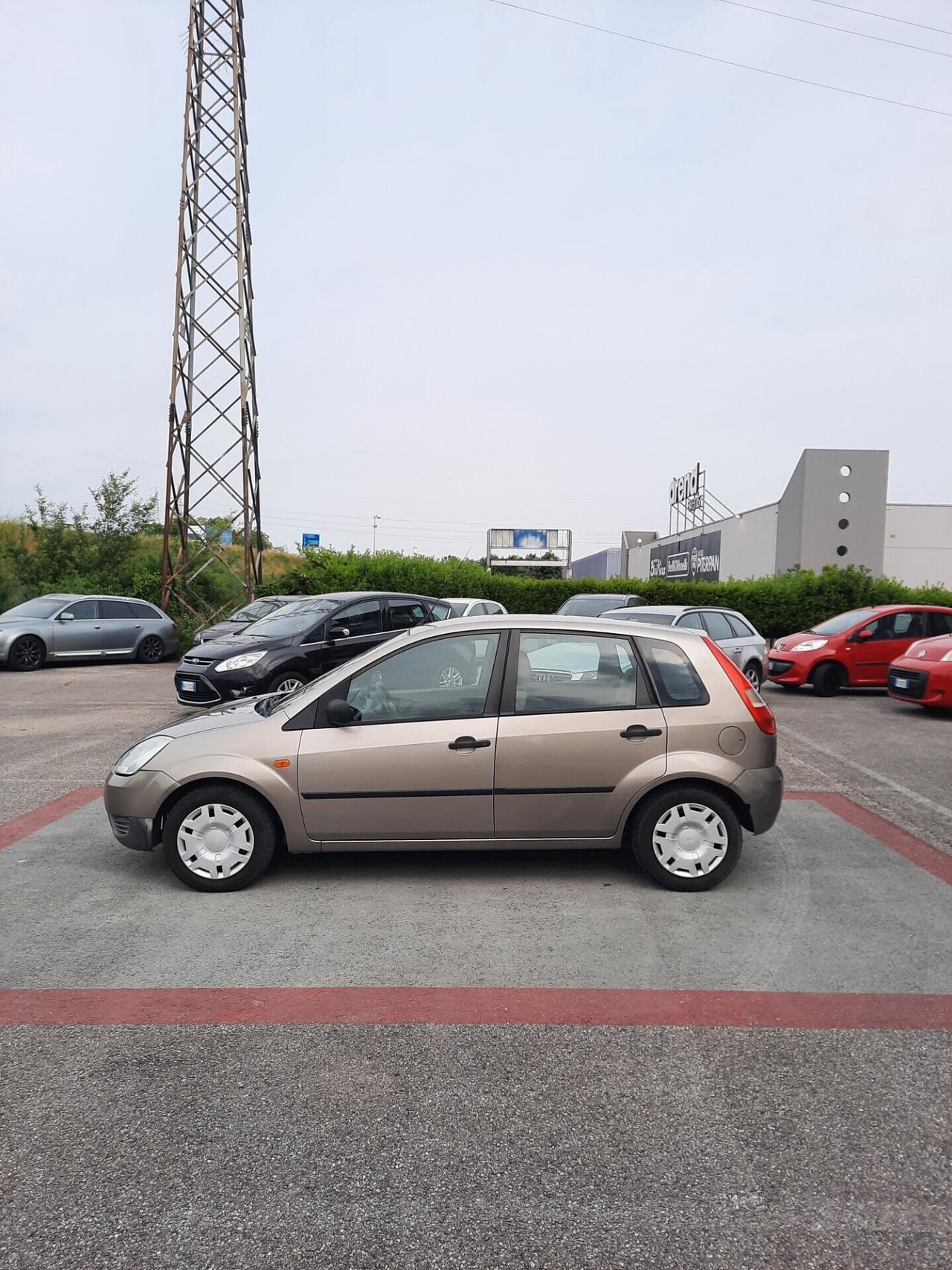Ford Fiesta 1.2 16V 5p. Ambiente OK NEOPATENTATI