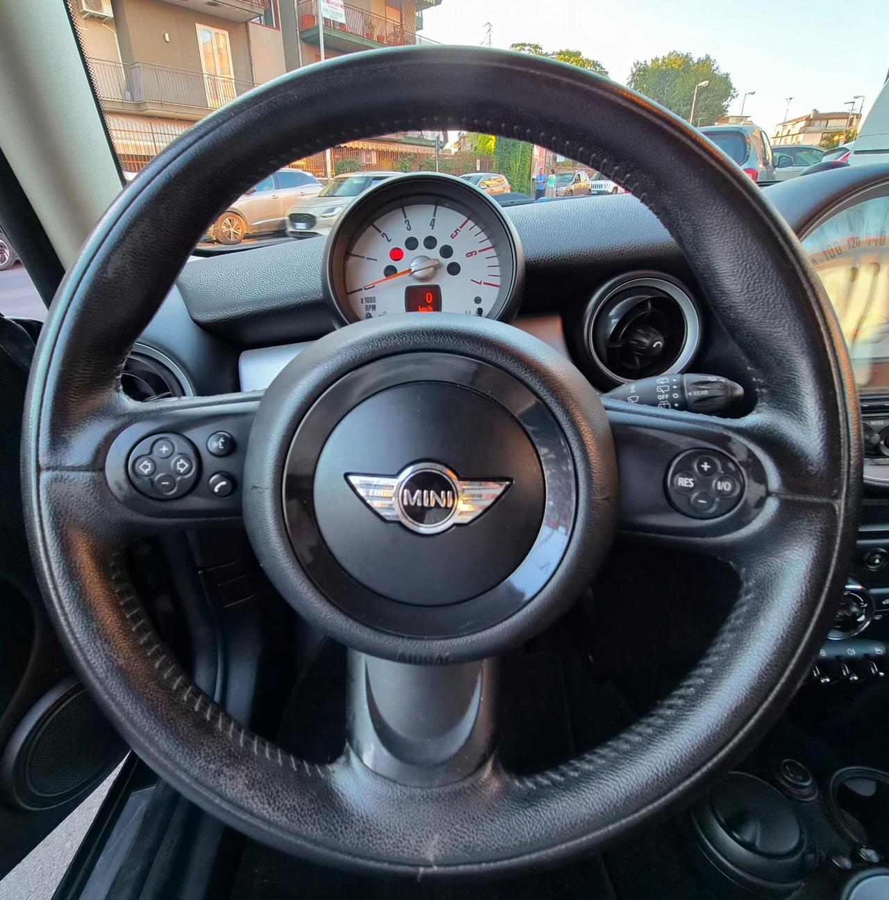 Mini 1.6 16V One D