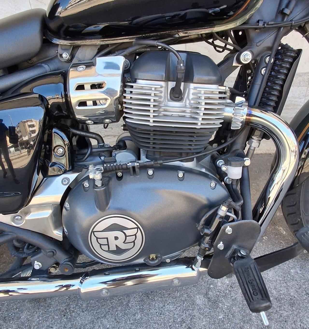 Royal Enfield Super Meteor astral 650 classic
