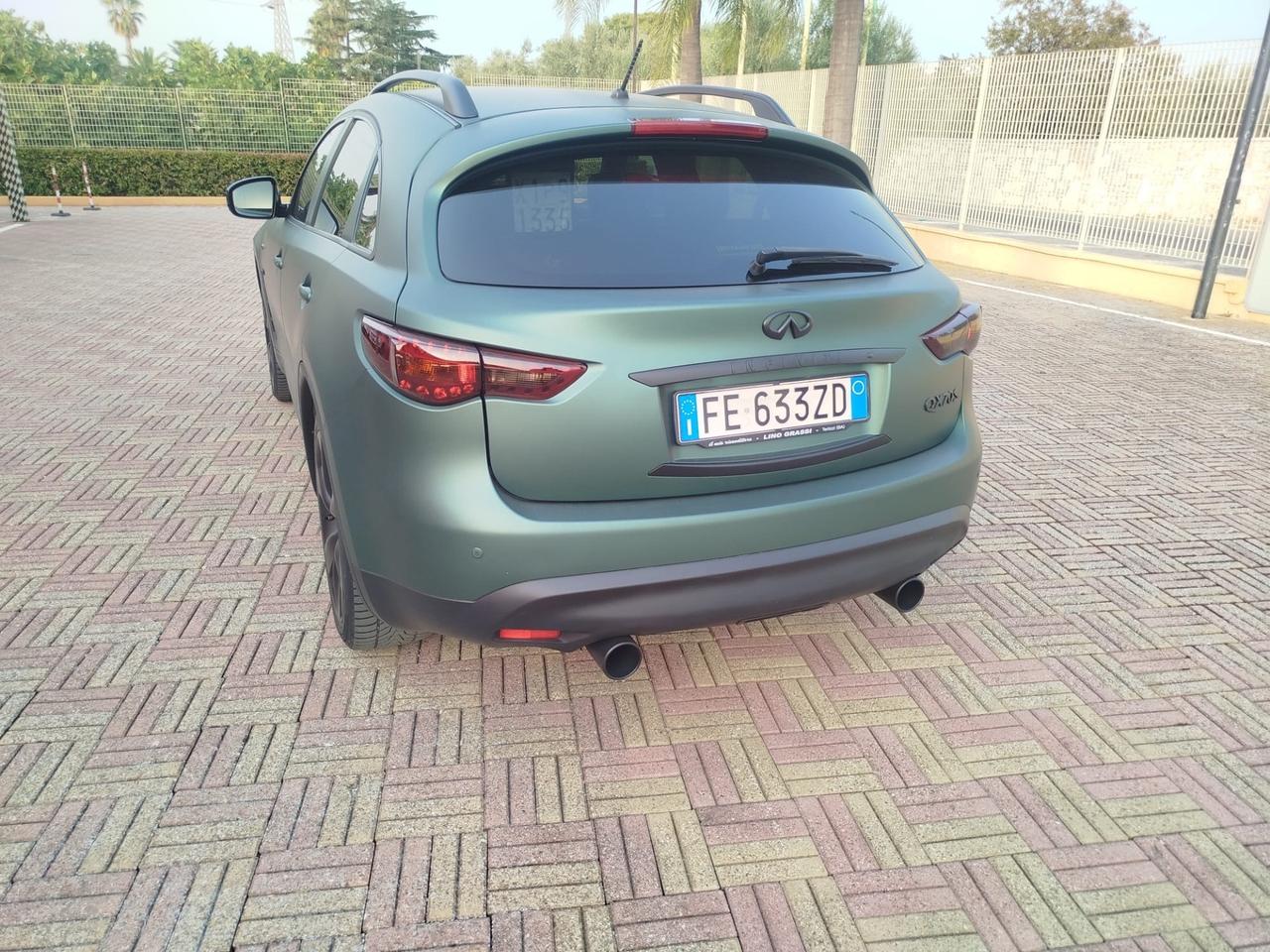Infiniti QX70 3.0 diesel V6 AT S Premium