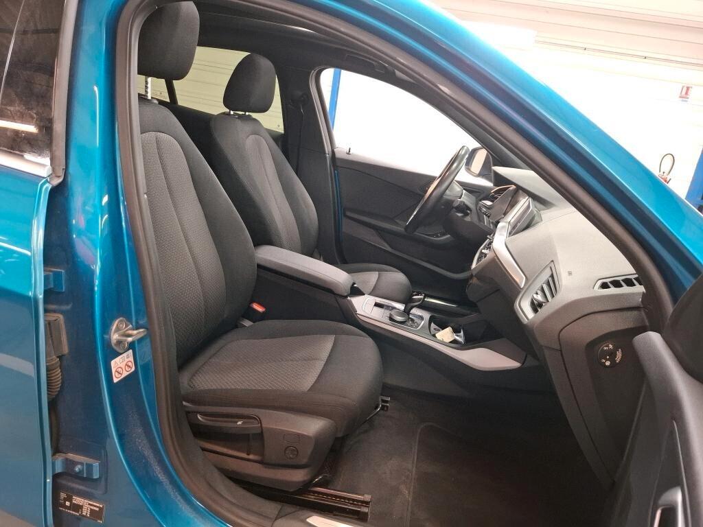 BMW 116D 115CV STEPTRONIC BUSINESS DESIGN ( FARI LED - BMW DIGITAL COCKPIT - TETTO PANORAMICO APR. - NAVI - MIRROR - PARK ASSISTANT - TELECAMERA POST. - CERCHI 17 )