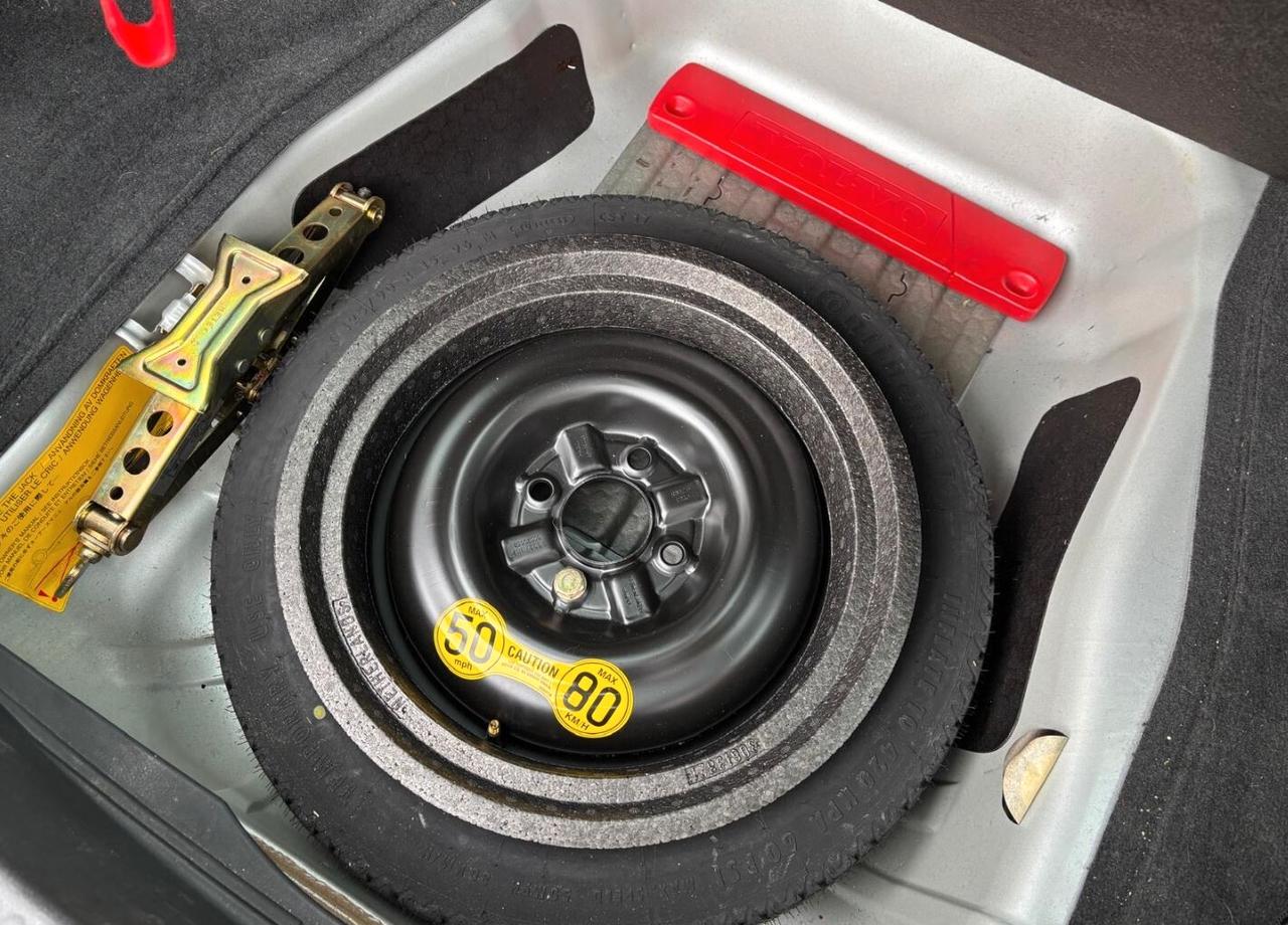 Volvo V40 1.6 16V cat