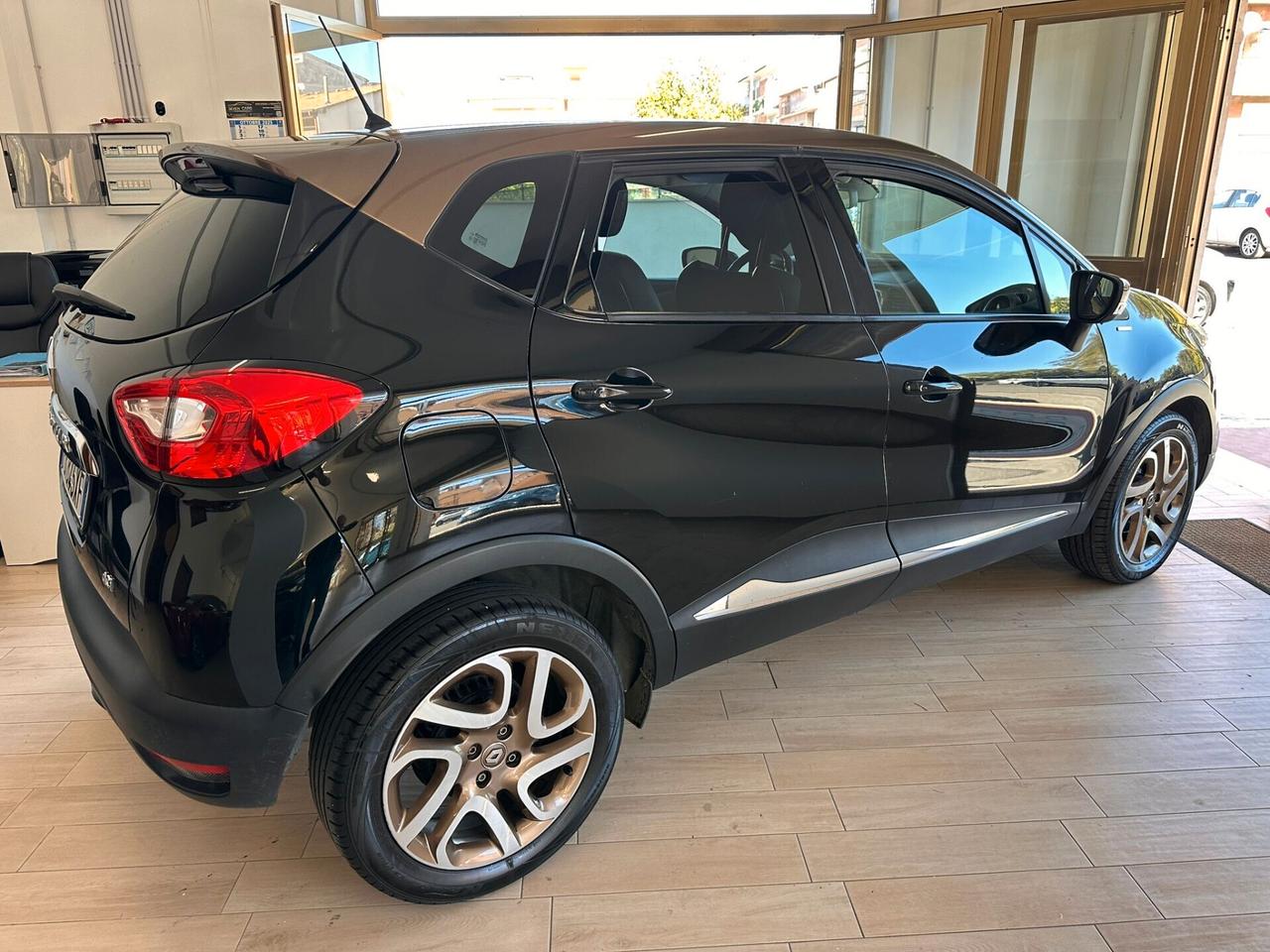 Renault Captur dCi 8V 110 CV Start&Stop Energy Iconic