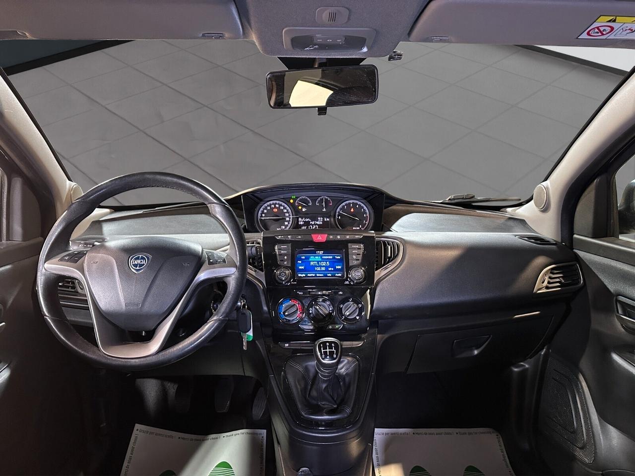 Lancia Ypsilon 1.2 69 CV 5 porte S&S Platinum IVA ESPOSTA