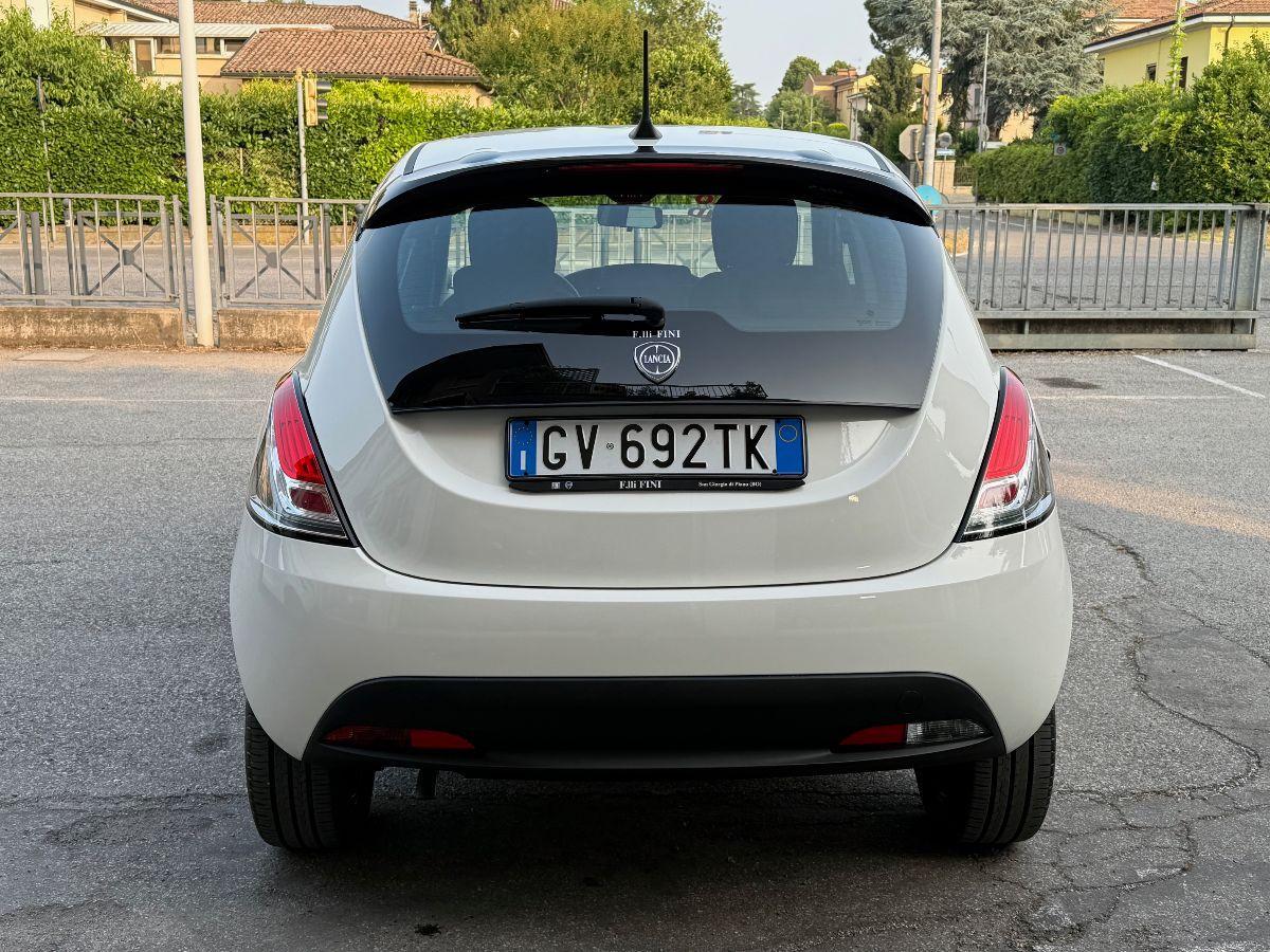 LANCIA - Ypsilon - 1.0 FireFly 5p. S&S Hybrid Oro