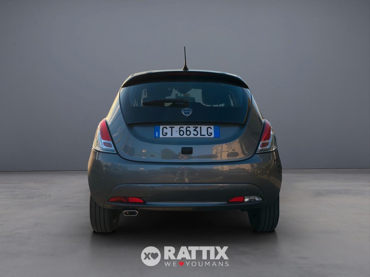 Lancia Ypsilon 1.0 Firefly Hybrid 70CV Platino