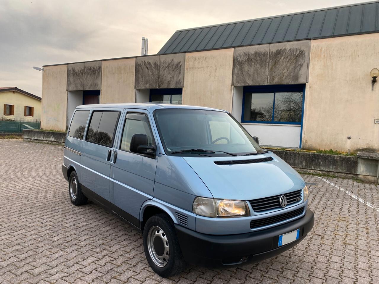 Volkswagen Caravelle 2.5 TDI 6Posti Autocarro