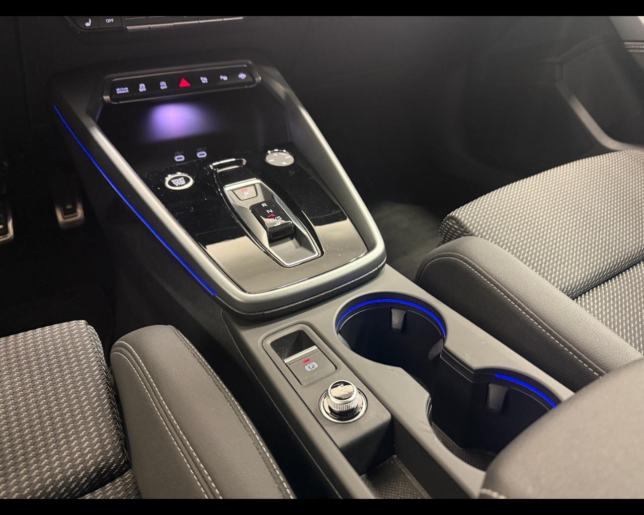 AUDI A3 ALLSTREET 35 2.0 TDI S-TRONIC IDENTITY CONTRAST