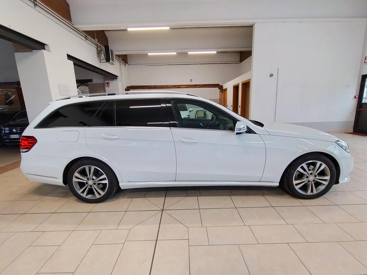 MERCEDES E200 BlueTEC Premium - 2015