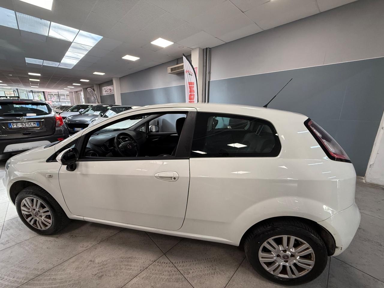 Fiat Punto Evo 1.4 3P. Dynamic Natural Power Ok Neopatentati