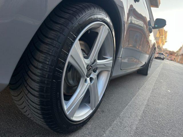 VOLVO V60 2.0 D3 R-design