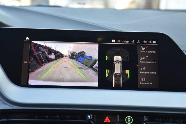 BMW 116 d 5p. Business Advantage *NAVIGATORE, PELLE, LED*