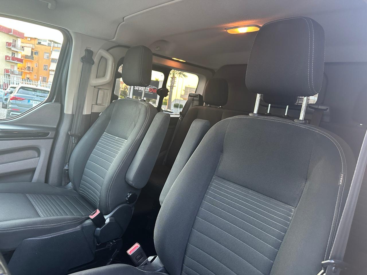 FORD TRANSIT CUSTOM 300 AUTOMATICO TITANIUM