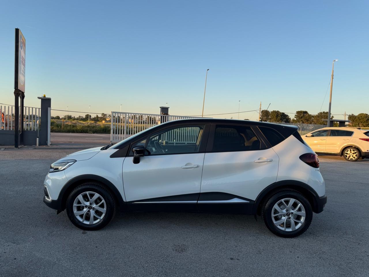 RENAULT CAPTUR TCE 90 CV FULL LED PERLATA MY20