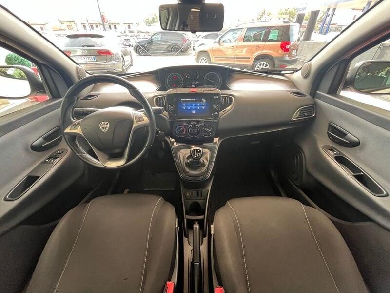 Lancia Ypsilon 1.0 FireFly 70cv S&S Hybrid GOLD
