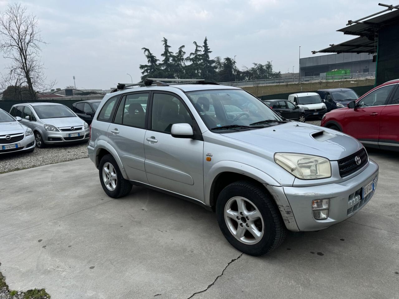 Toyota RAV 4 RAV4 2.0 Tdi D-4D cat 5 porte con gancio traino