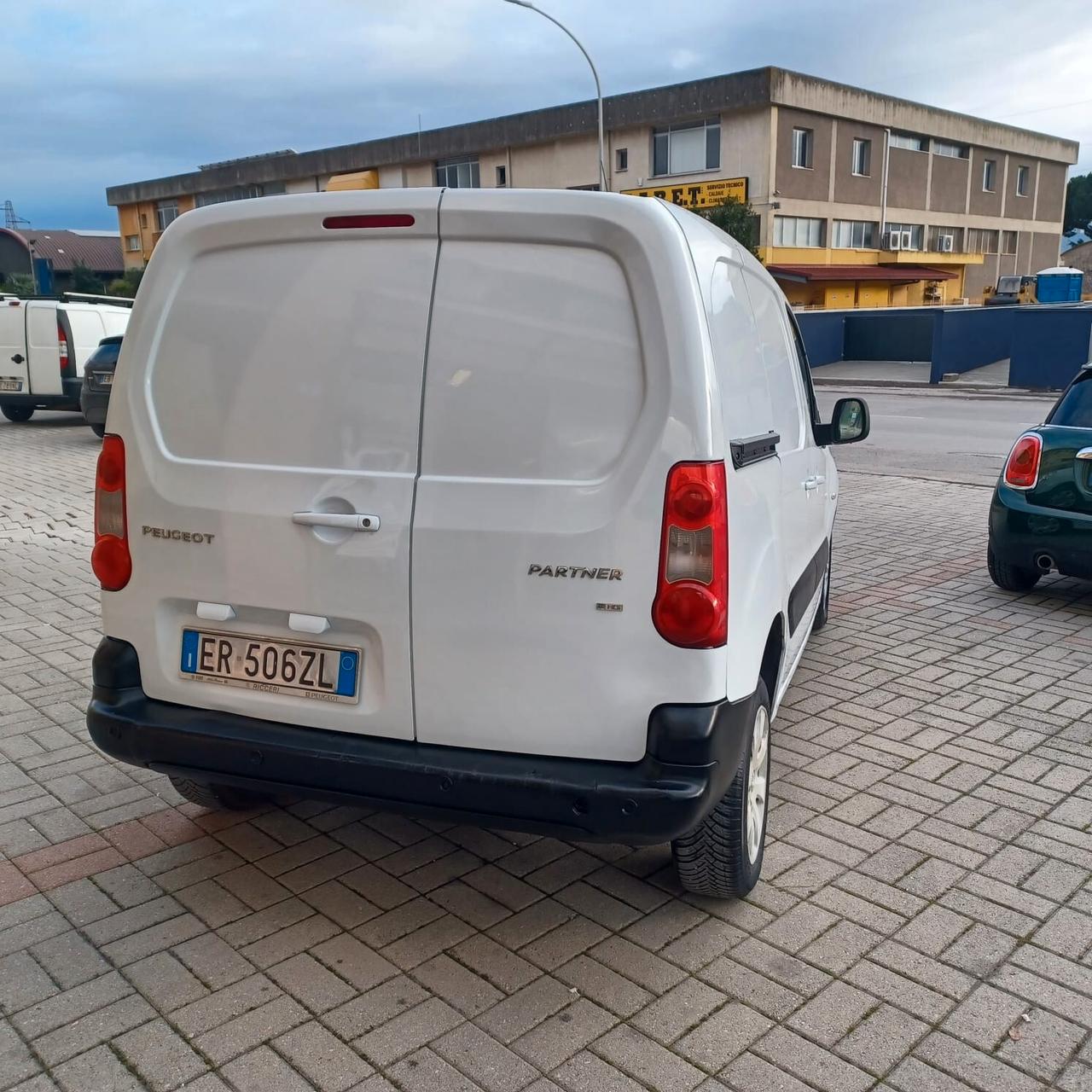 PARTNER 1.6 3 POSTI AUTOM MOTORE TOTALMENTE REVISIONATO