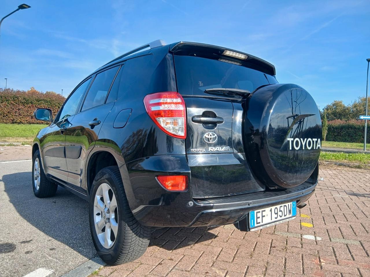 Toyota RAV 4 RAV4 Crossover 2.2 D-4D 150 CV DPF Exclusive