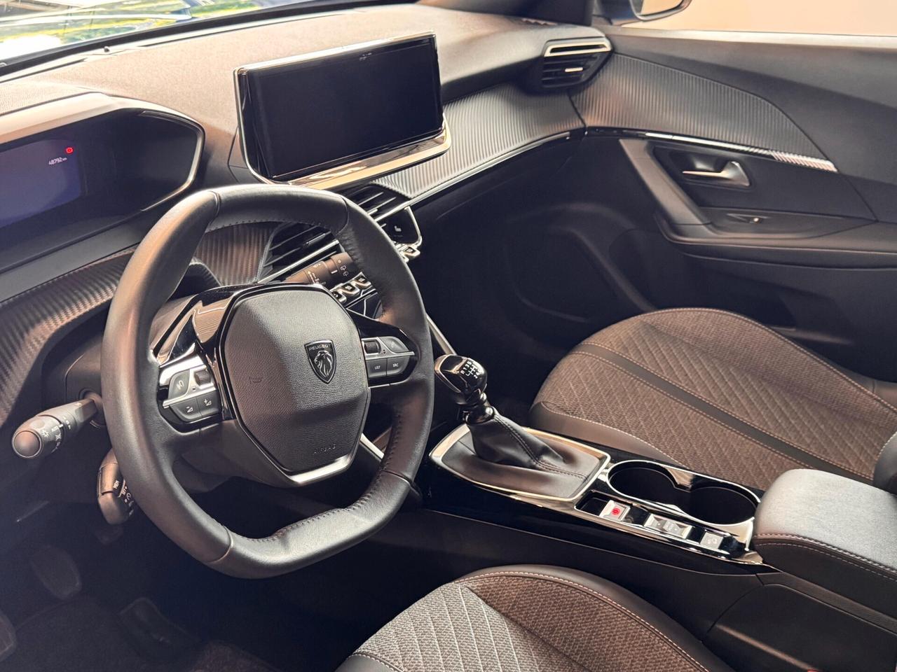 Peugeot 2008 PureTech 100 S&S Allure
