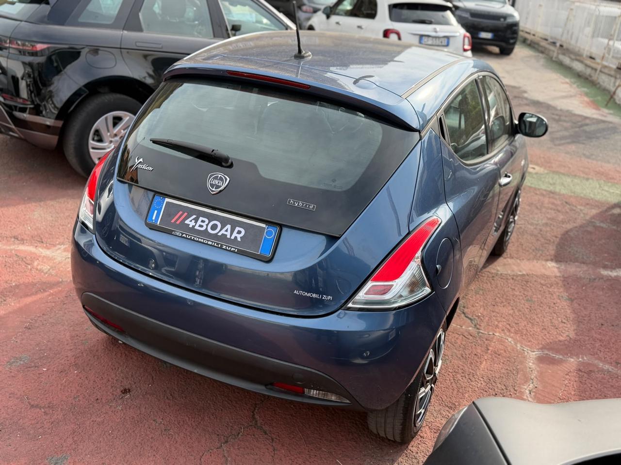 Lancia Ypsilon 1.0 hybrid