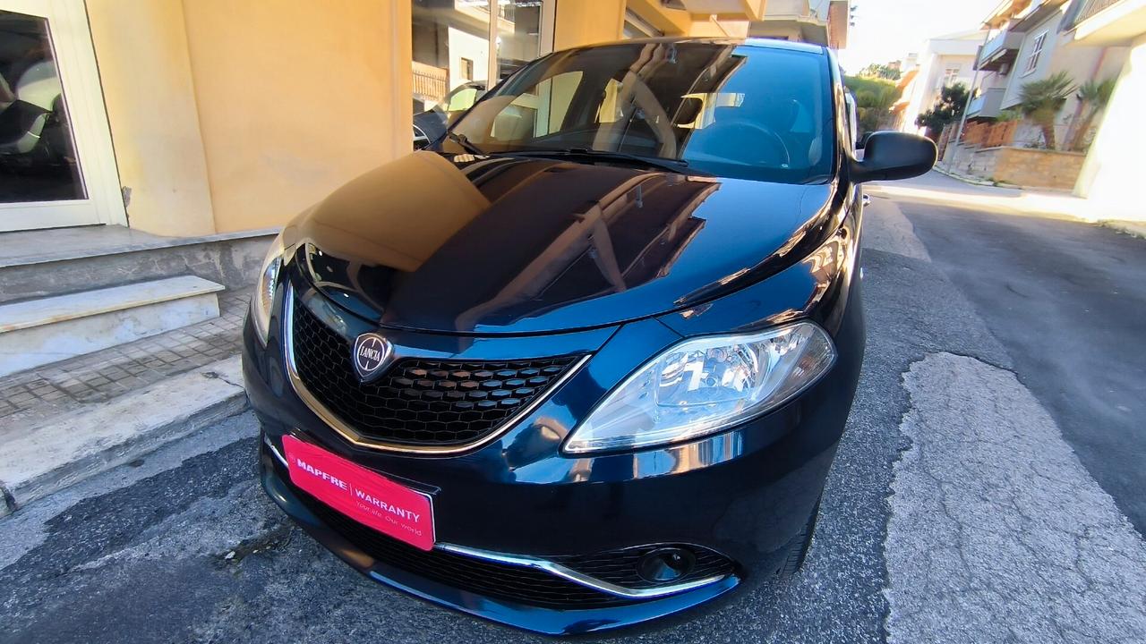 Lancia Ypsilon 1.2 69 CV 5 porte Silver