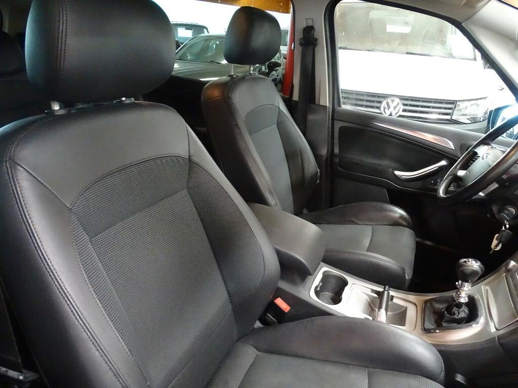 Ford S-Max 2.0 TDCi 140CV 7 posti Neopatentati