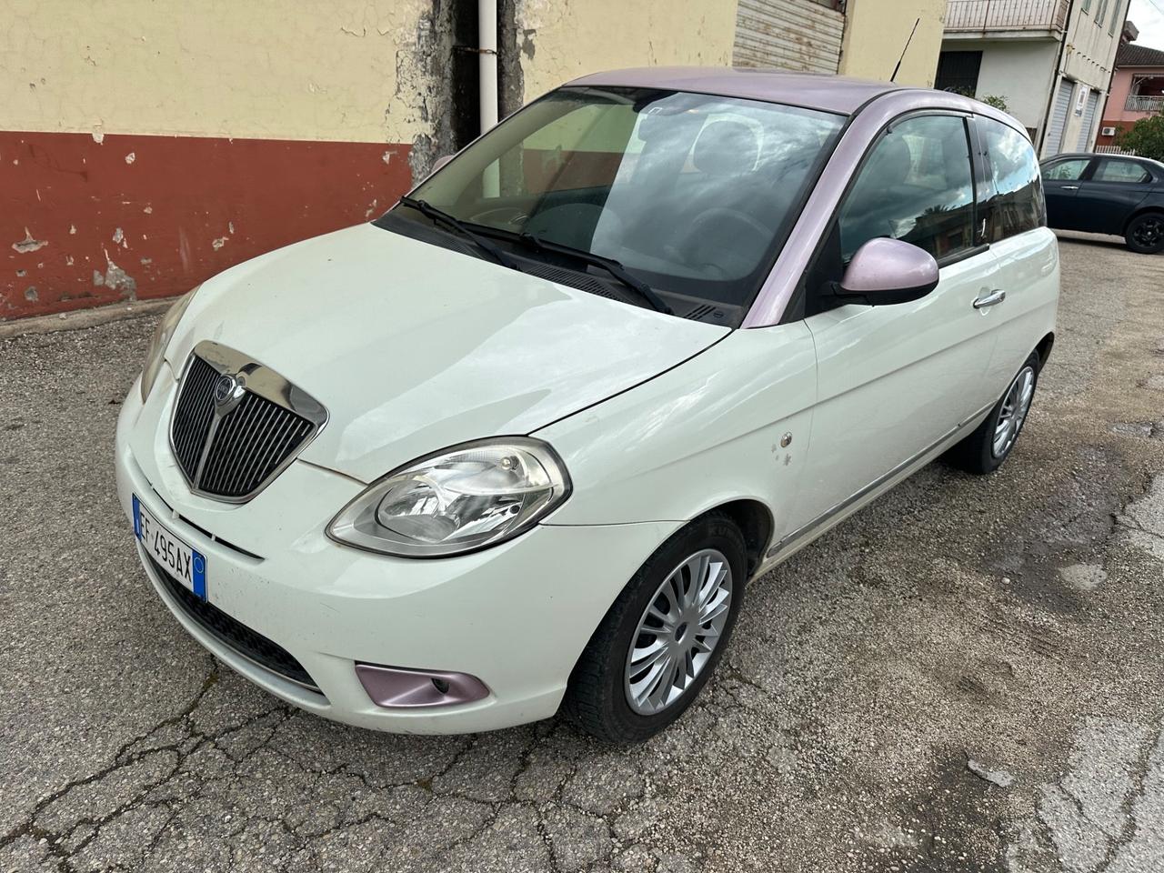 Lancia Ypsilon 1.3 MJT 75 CV